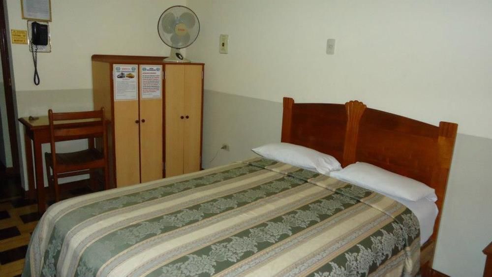 Hotel Panamericano リマ エクステリア 写真