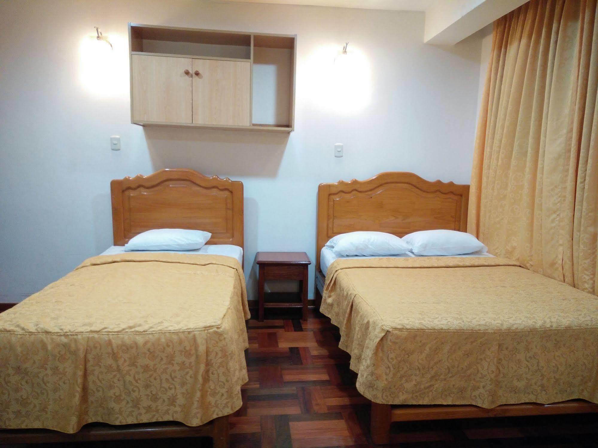 Hotel Panamericano リマ エクステリア 写真